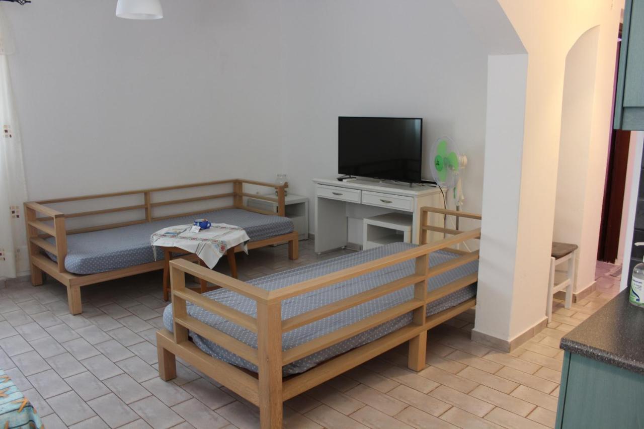 Aaron Apartments Ферма Екстер'єр фото